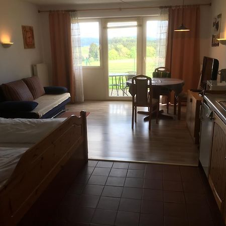 Apartmentanlage Am Kellerberg Zandt Exterior photo